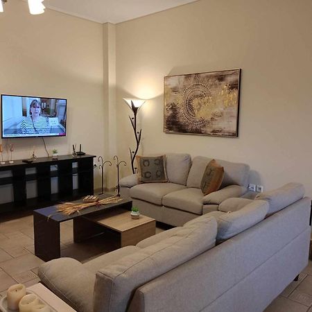 Comfortable Apartment In Kiato Bagian luar foto